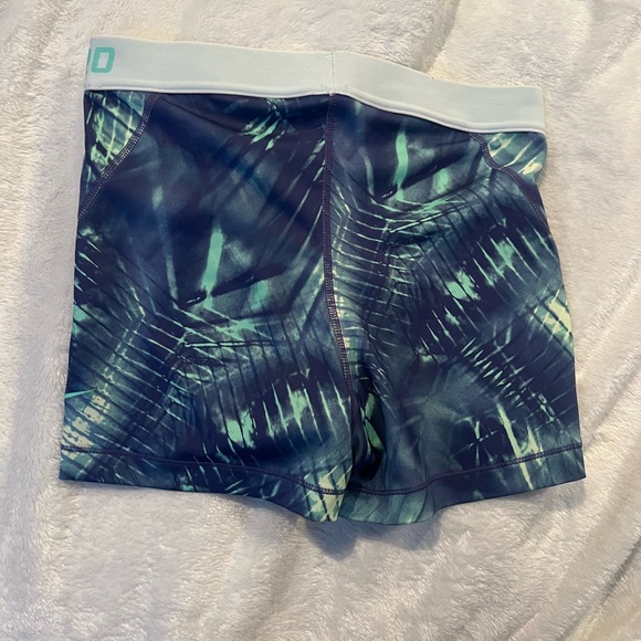 Nike Pro shorts (M) - Picture 6 of 10